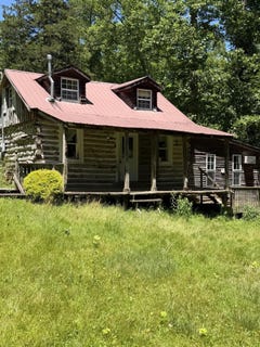 /international/us/234-brandenburg-road-frenchburg-ky-110108229411/
