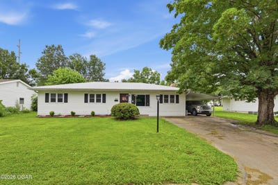 /international/us/2033-forest-drive-carthage-mo-110108711724/