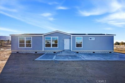 /international/us/12076-lager-road-phelan-ca-110106985370/