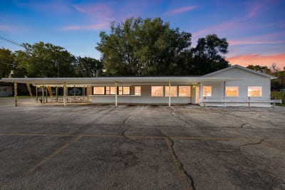 /international/us/5036-paw-paw-lake-road-coloma-mi-110103130575/