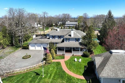 /international/us/30-crooked-lane-duxbury-ma-110107669099/