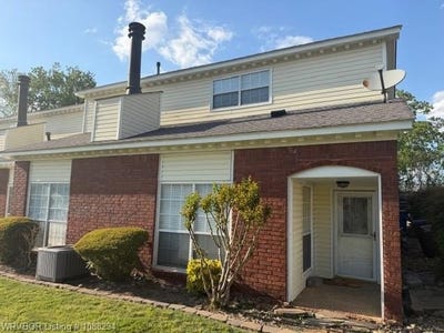 /international/us/3201-s-o-st-unit-22-fort-smith-ar-110107304394/