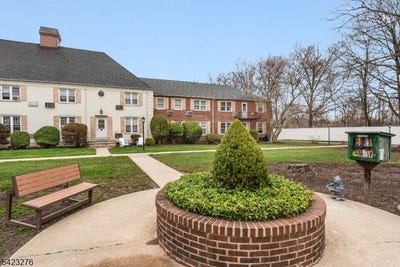 /international/us/15-a-parkway-village-cranford-twp-nj-110107231222/