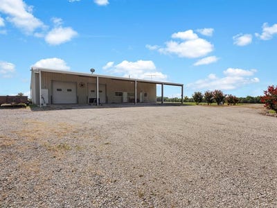 /international/us/333-county-road-3714-wolfe-city-tx-110100674355/