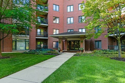 /international/us/865-e-22nd-street-lombard-il-110108303900/