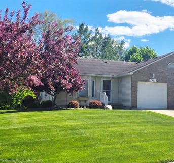 /international/us/7475-country-meadow-drive-swartzcreekcity-genesee-mi-110108120447/