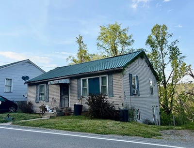 /international/us/503-south-lewis-street-glenville-wv-110107669257/
