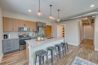 /international/us/400-sw-7th-street-des-moines-ia-110102377622/