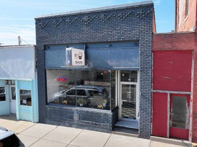 /international/us/108-e-1st-st-ellsworth-ks-110105068872/
