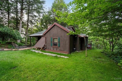 /international/us/7764-cameron-hill-road-deerfield-ny-110100619905/