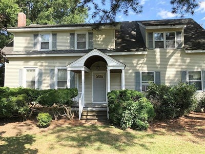 /international/us/4092-main-st-exmore-va-110107616575/