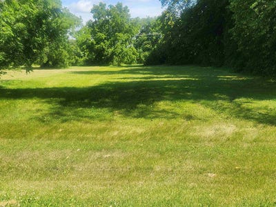 /international/us/1689-edgewood-lake-summerset-il-110100591831/