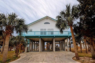 /international/us/71-11th-ave-west-horseshoe-beach-fl-110105289908/