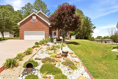 /international/us/221-sweetgum-lane-oak-ridge-tn-110108123314/