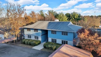 /international/us/956-maiden-st-abingdon-va-110103976261/
