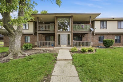 /international/us/572-somerset-lane-crystal-lake-il-110109037545/