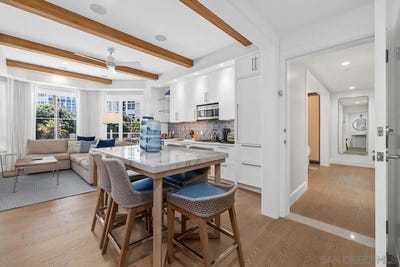 /international/us/1500-orange-ave-coronado-ca-110108191295/