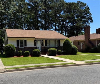 /international/us/213-s-college-drive-franklin-va-110108612630/