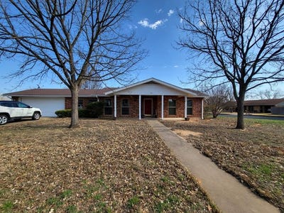 /international/us/1401-n-orange-st-fredericksburg-tx-110107477749/