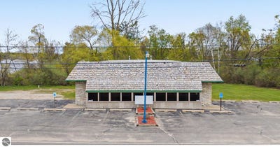 /international/us/3520-n-woodruff-road-weidman-mi-110108379038/