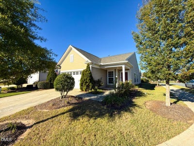 /international/us/102-chambers-field-court-durham-nc-110120772043/