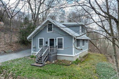 /international/us/15-grove-street-springfield-vt-110107464116/