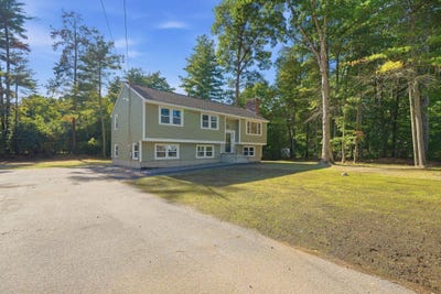 /international/us/129-hobbs-road-pelham-nh-110110324397/