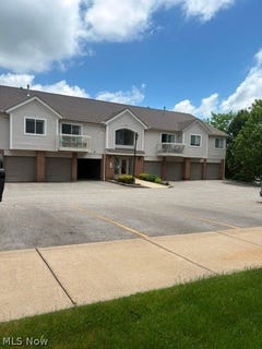 /international/us/1432-buckingham-gate-boulevard-cuyahoga-falls-oh-110108293499/