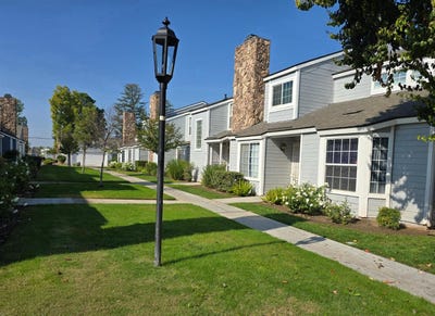 /international/us/1416-plymouth-rock-way-clovis-ca-110108387840/