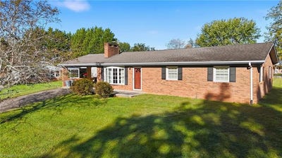 /international/us/260-northwood-hills-road-north-wilkesboro-nc-110120483072/