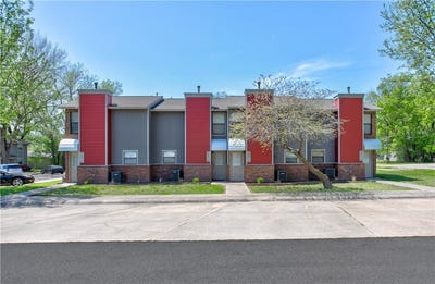 /international/us/460-n-garrett-street-siloam-springs-ar-110106308935/