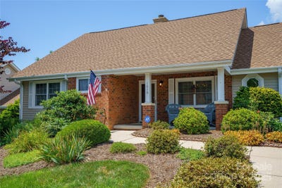/international/us/1016-saddlebrook-drive-hendersonville-nc-110100634202/