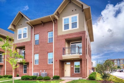 /international/us/668-e-algonquin-road-schaumburg-il-110108413540/