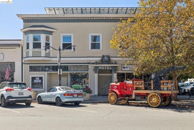 /international/us/37501-niles-blvd-fremont-ca-110120463407/