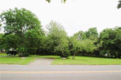 /international/us/422-clinton-street-lockport-ny-110119509376/