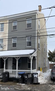 /international/us/220-pearl-street-norristown-pa-110105638978/