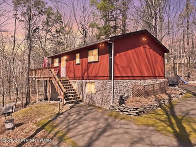 /international/us/150-tanglewood-drive-greentown-pa-110107159946/