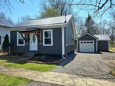/international/us/24-e-main-street-newton-falls-oh-110107168753/