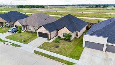 /international/us/354-rock-acre-drive-lavon-tx-110108658015/