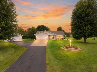 /international/us/n1203-crandon-court-greenville-wi-110110273021/