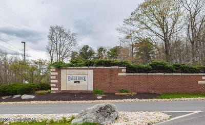 /international/us/399-mountain-view-drive-hazle-township-pa-110104521282/