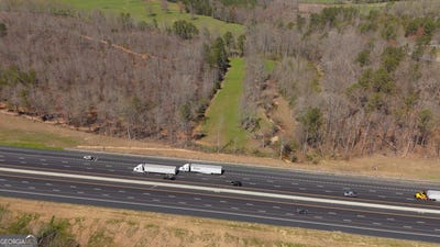 /international/us/14381-county-road-66-heflin-al-110100563893/