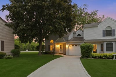 /international/us/2456-bridgewater-drive-woodstock-il-110108341896/