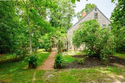 /international/us/66-centerville-way-plymouth-ma-110120557804/