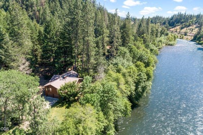 /international/us/2231-old-ferry-road-shady-cove-or-110120558655/