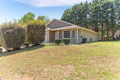 /international/us/400-panther-court-greer-sc-110108476828/