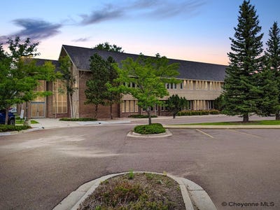/international/us/1950-bluegrass-cir-cheyenne-wy-110104410557/