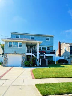 /international/us/22-wilshire-ct-freeport-ny-110101101207/