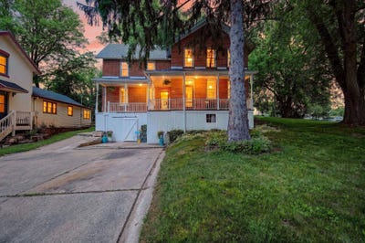 /international/us/2703-thinnes-street-cross-plains-wi-110108392762/