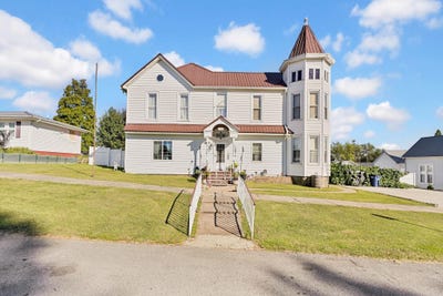 /international/us/150-w-webster-st-sebree-ky-110104410088/